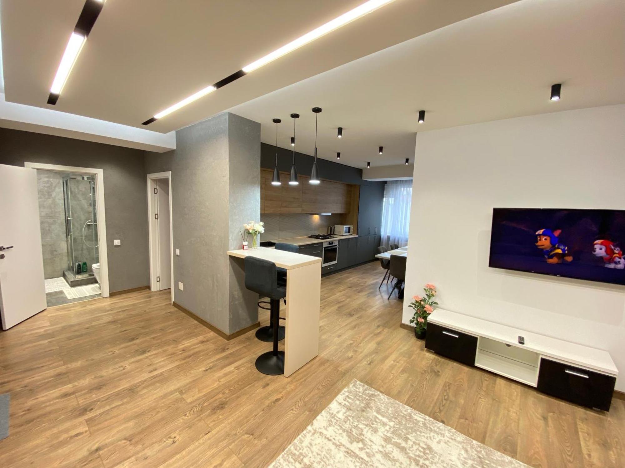 Rentnow Large And Cozy Apartment In The Center, Parking Chişinau Exteriör bild