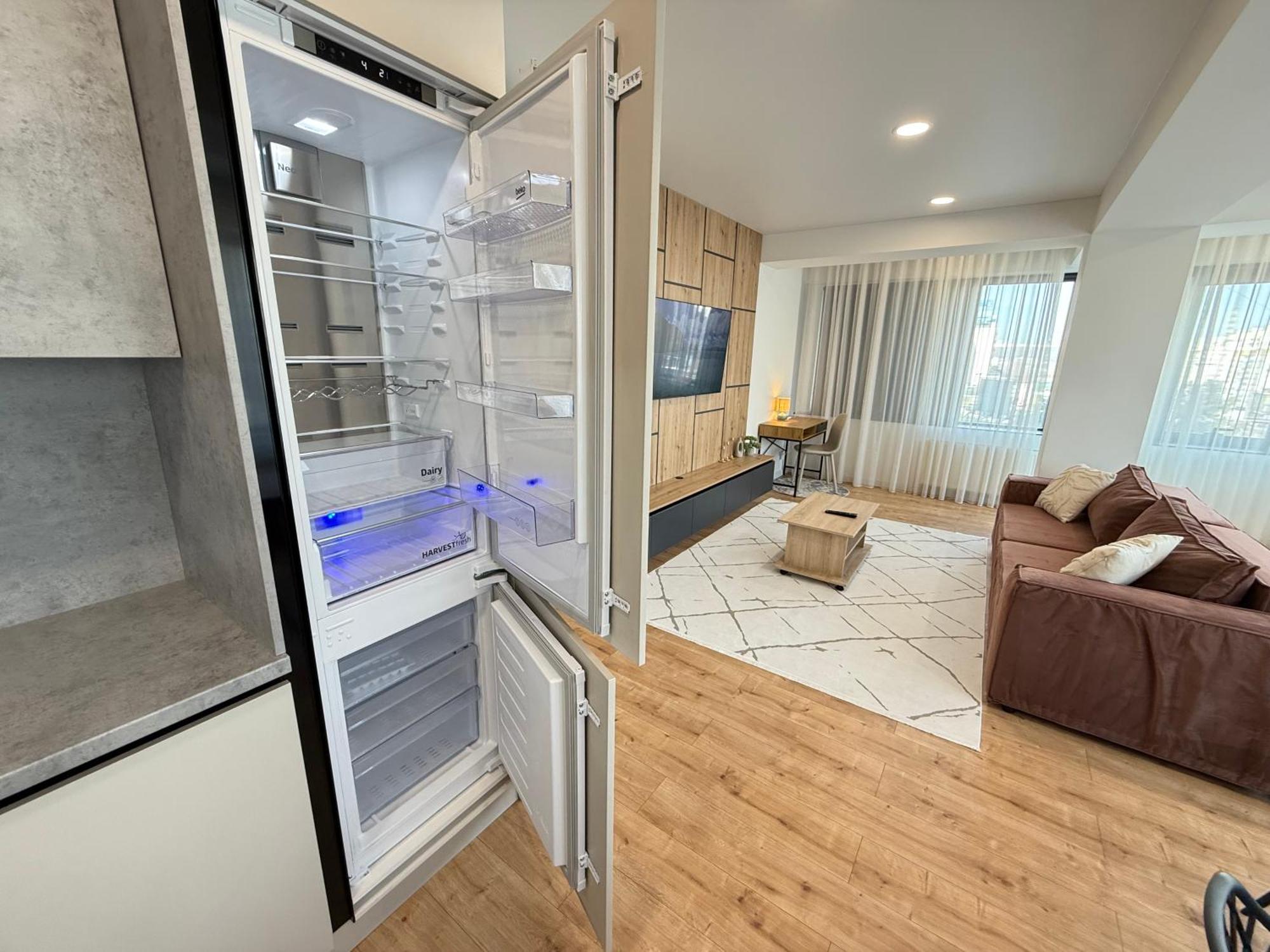 Rentnow Large And Cozy Apartment In The Center, Parking Chişinau Exteriör bild